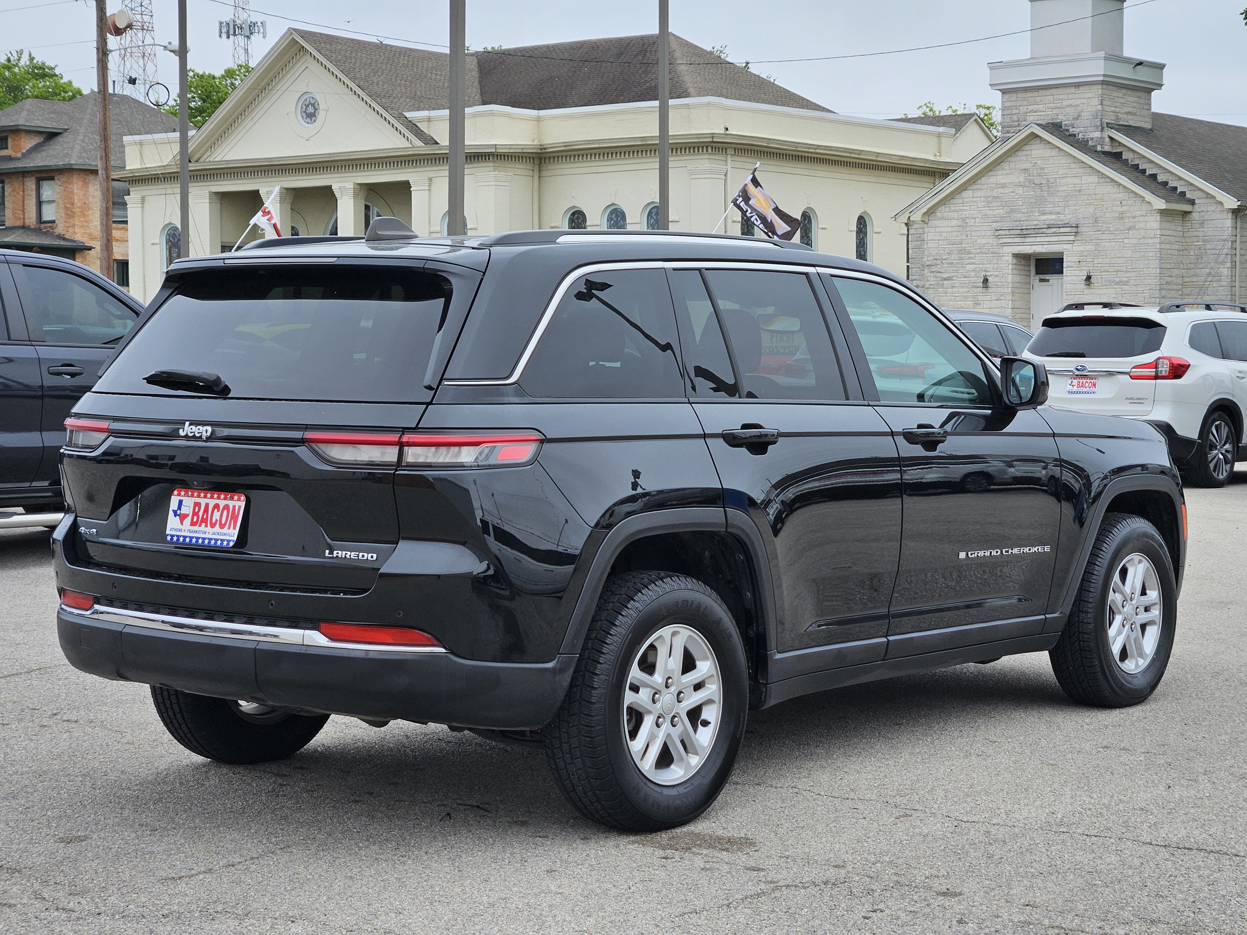 2023 Jeep Grand Cherokee Laredo
