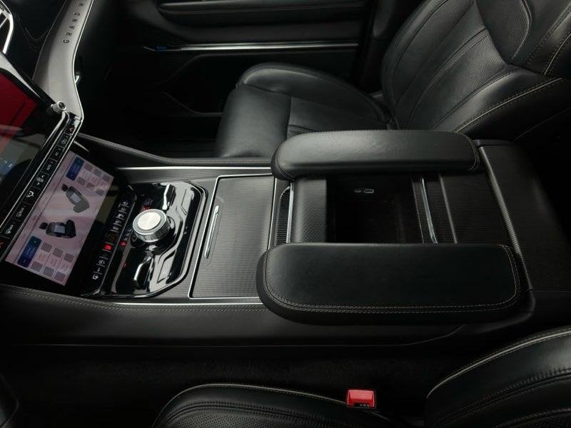 2024 Jeep Grand Wagoneer Series II Obsidian