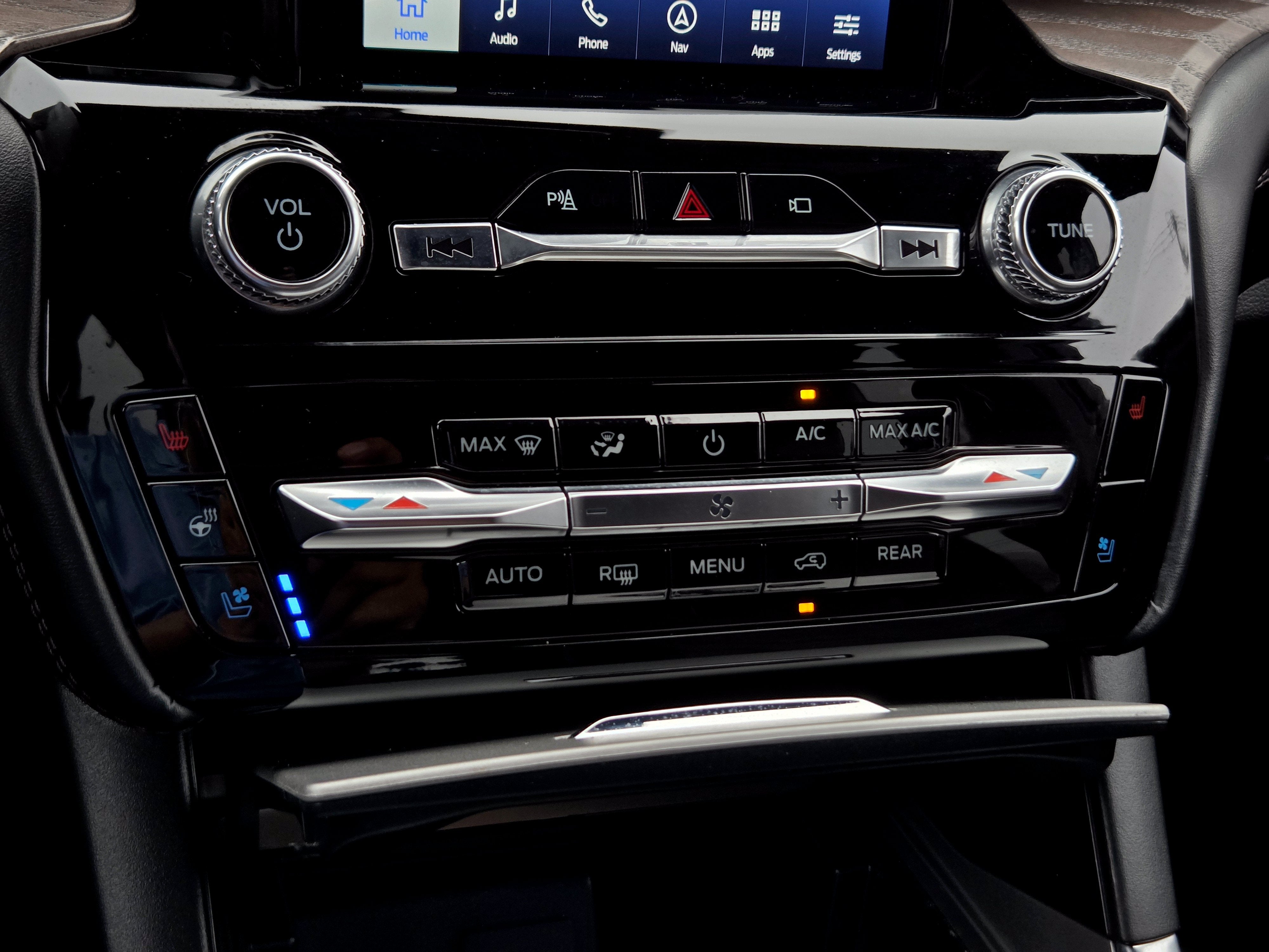 2022 Ford Explorer Platinum