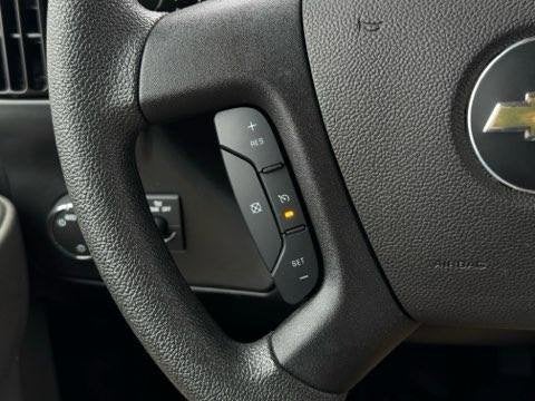 2025 Chevrolet Express Passenger 1LT