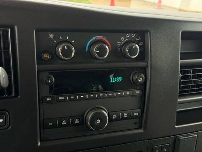 2025 Chevrolet Express Passenger 1LT
