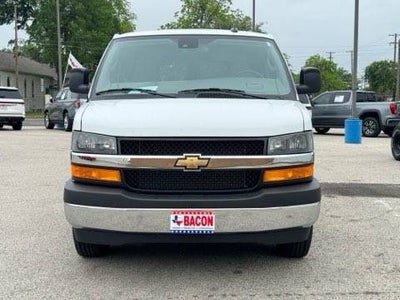 2025 Chevrolet Express Passenger 1LT