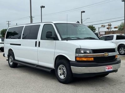 2025 Chevrolet Express Passenger 1LT