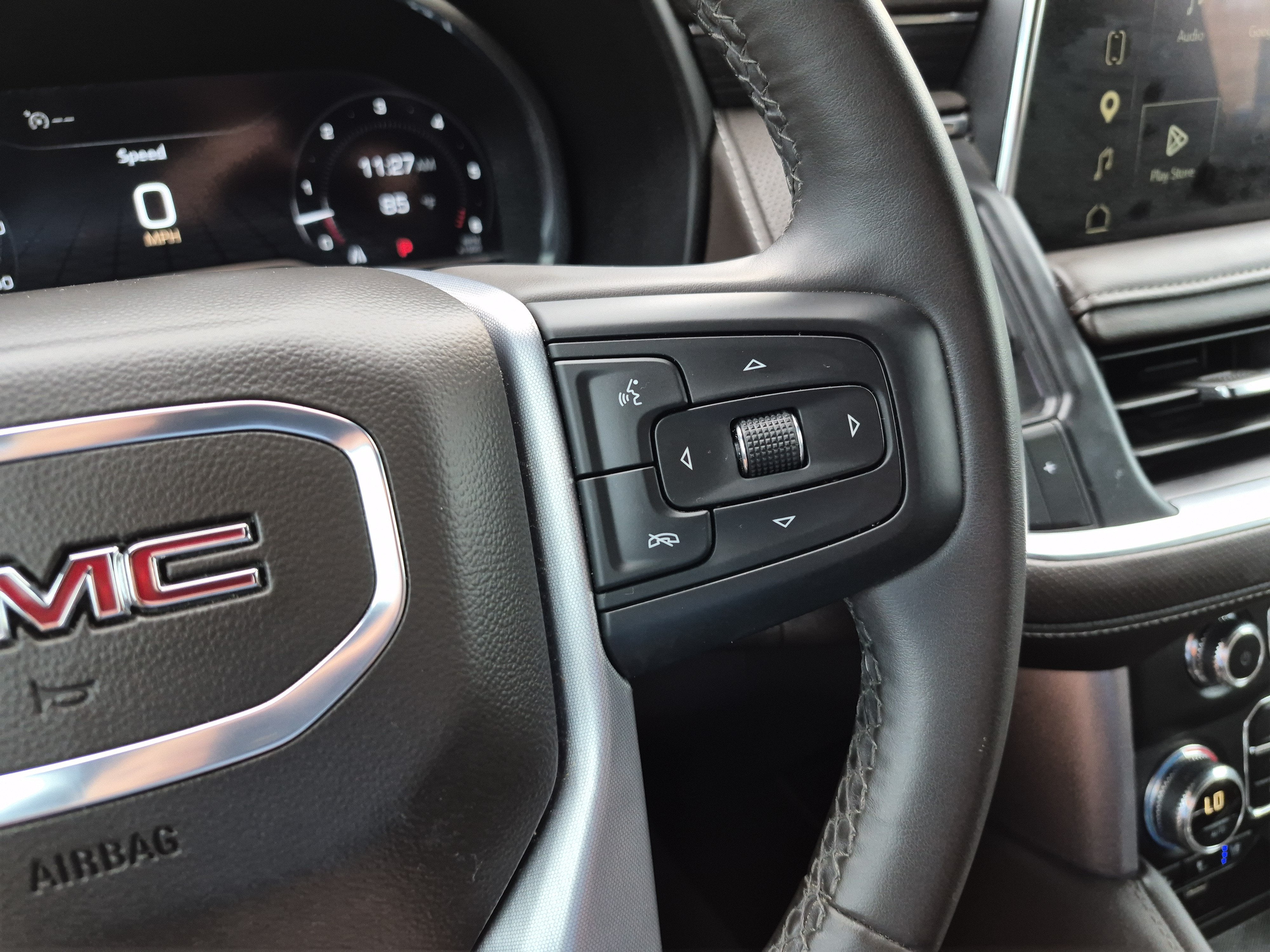 2024 GMC Yukon SLT