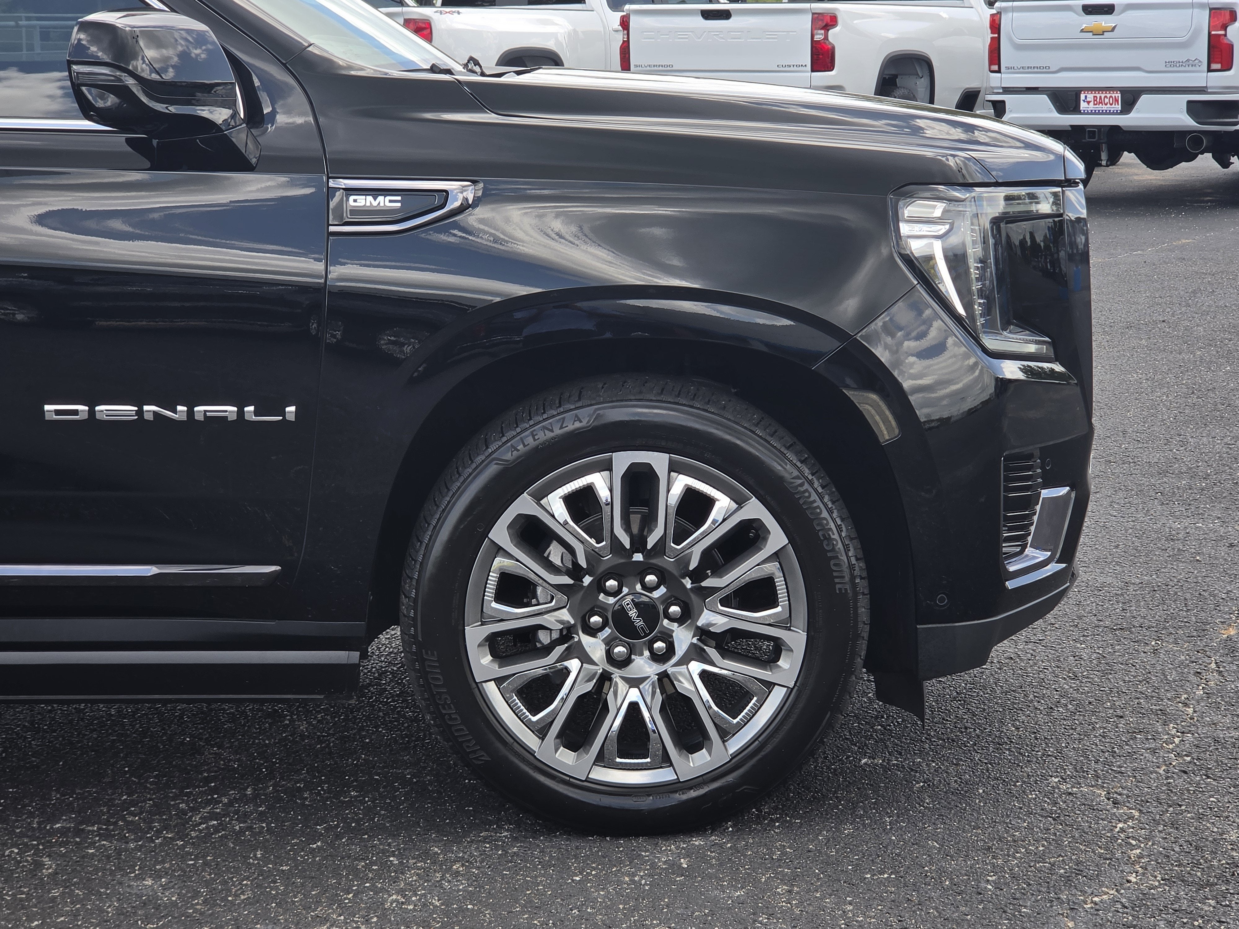 2023 GMC Yukon Denali Ultimate