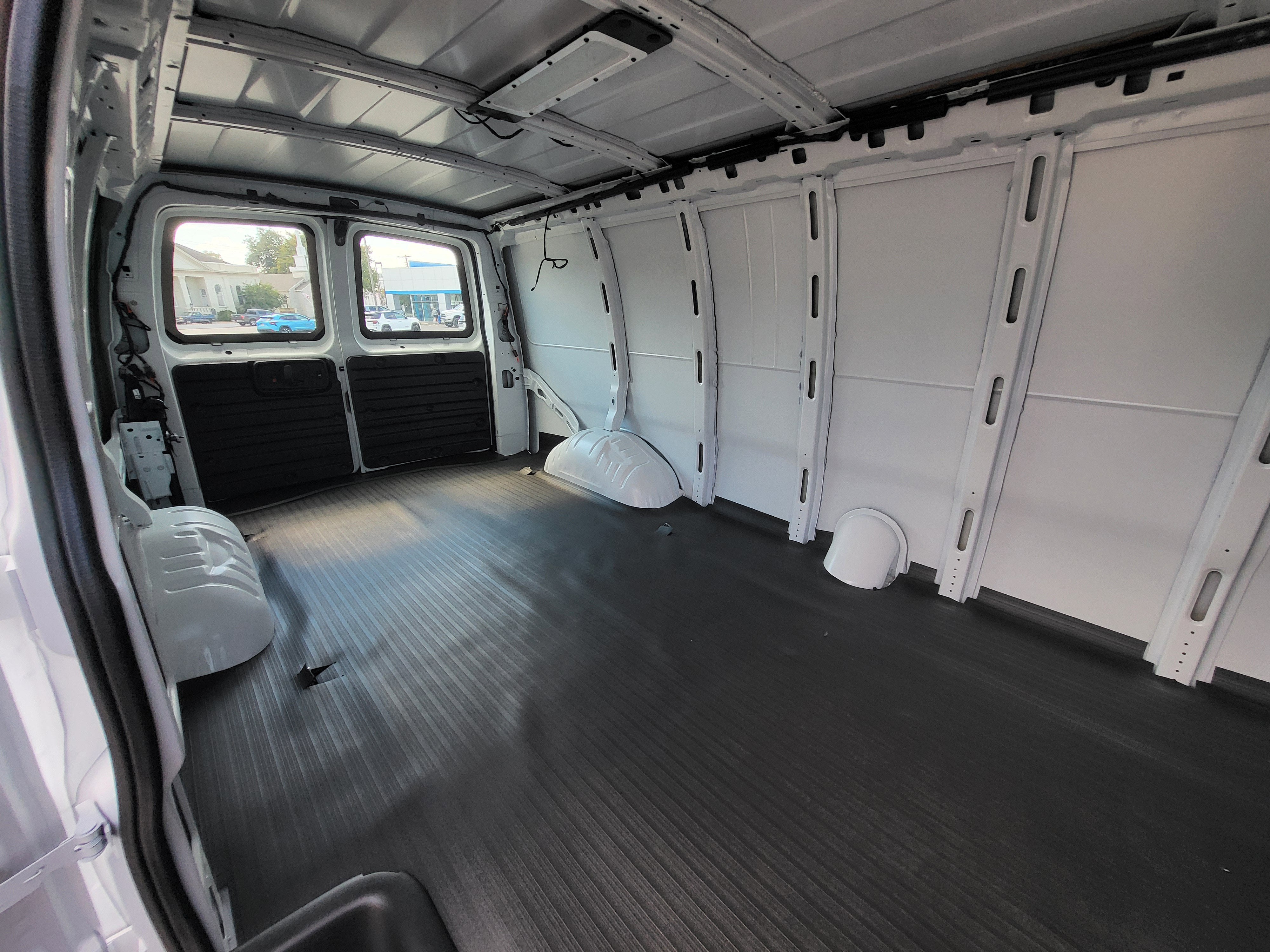 2025 GMC Savana Cargo 2500 Work Van