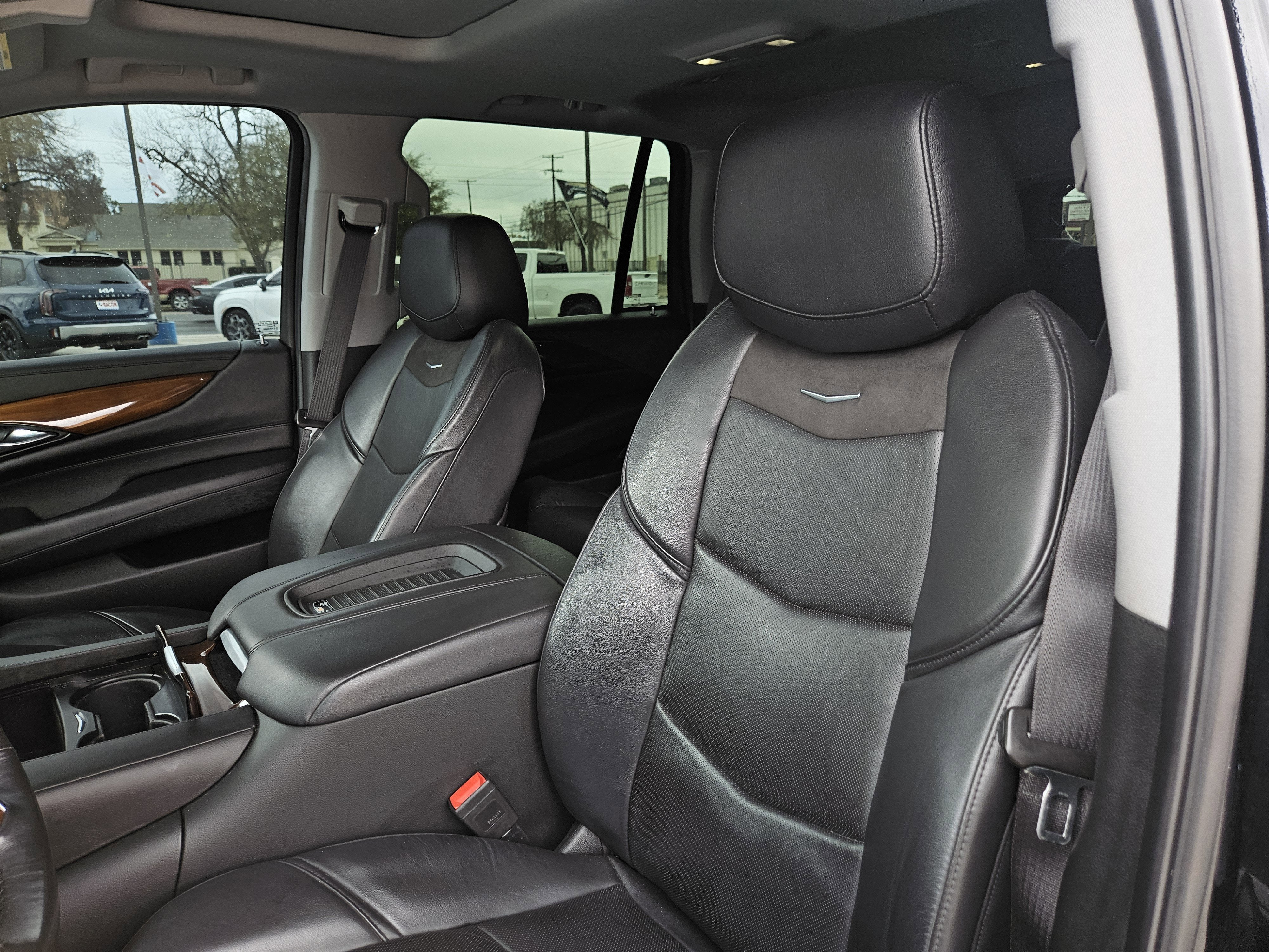 2020 Cadillac Escalade Luxury