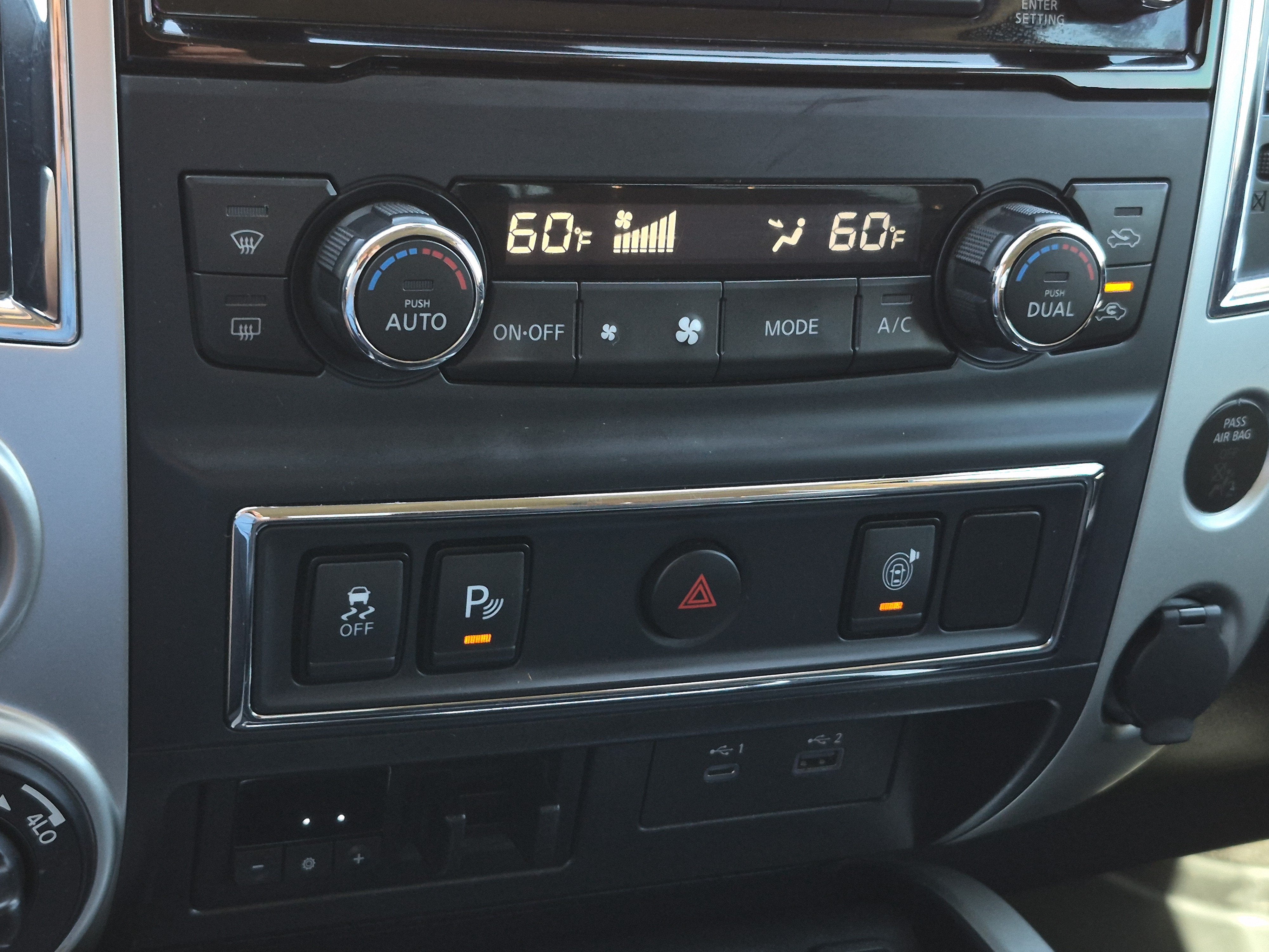 2021 Nissan Titan SV