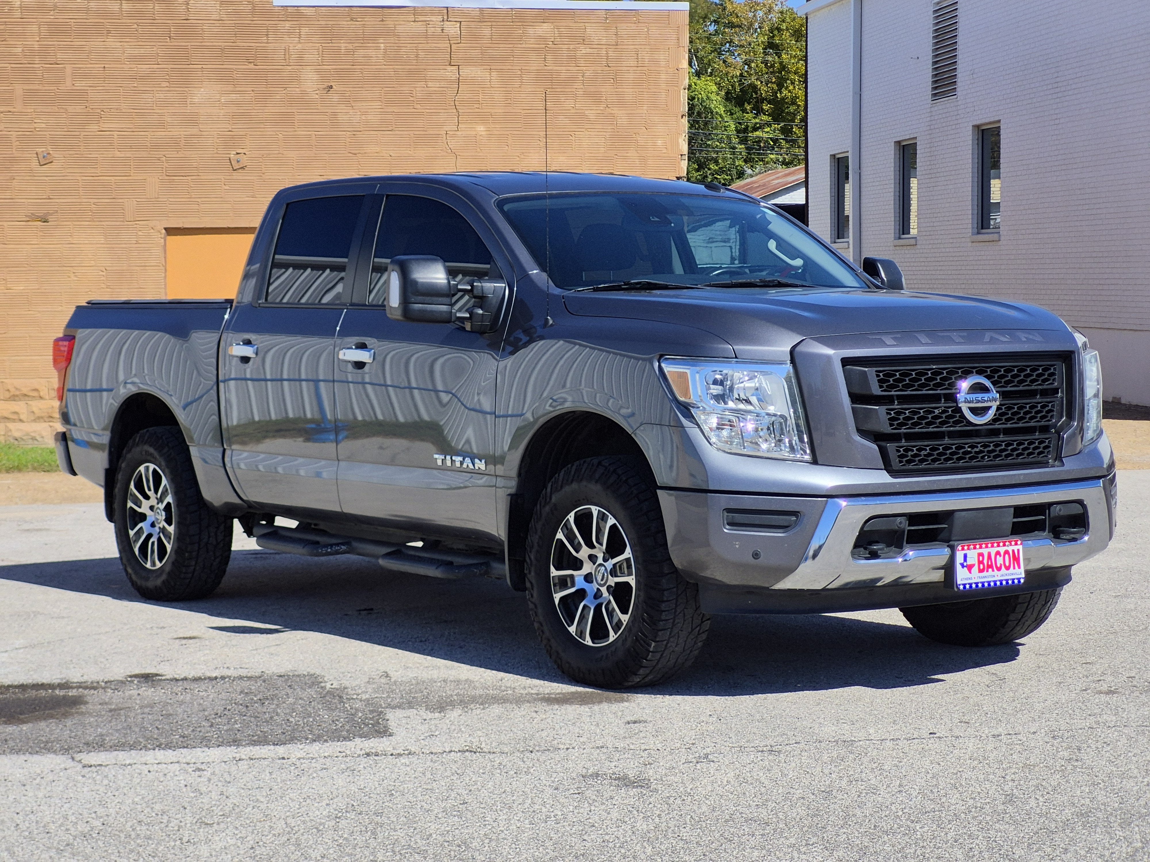 2021 Nissan Titan SV
