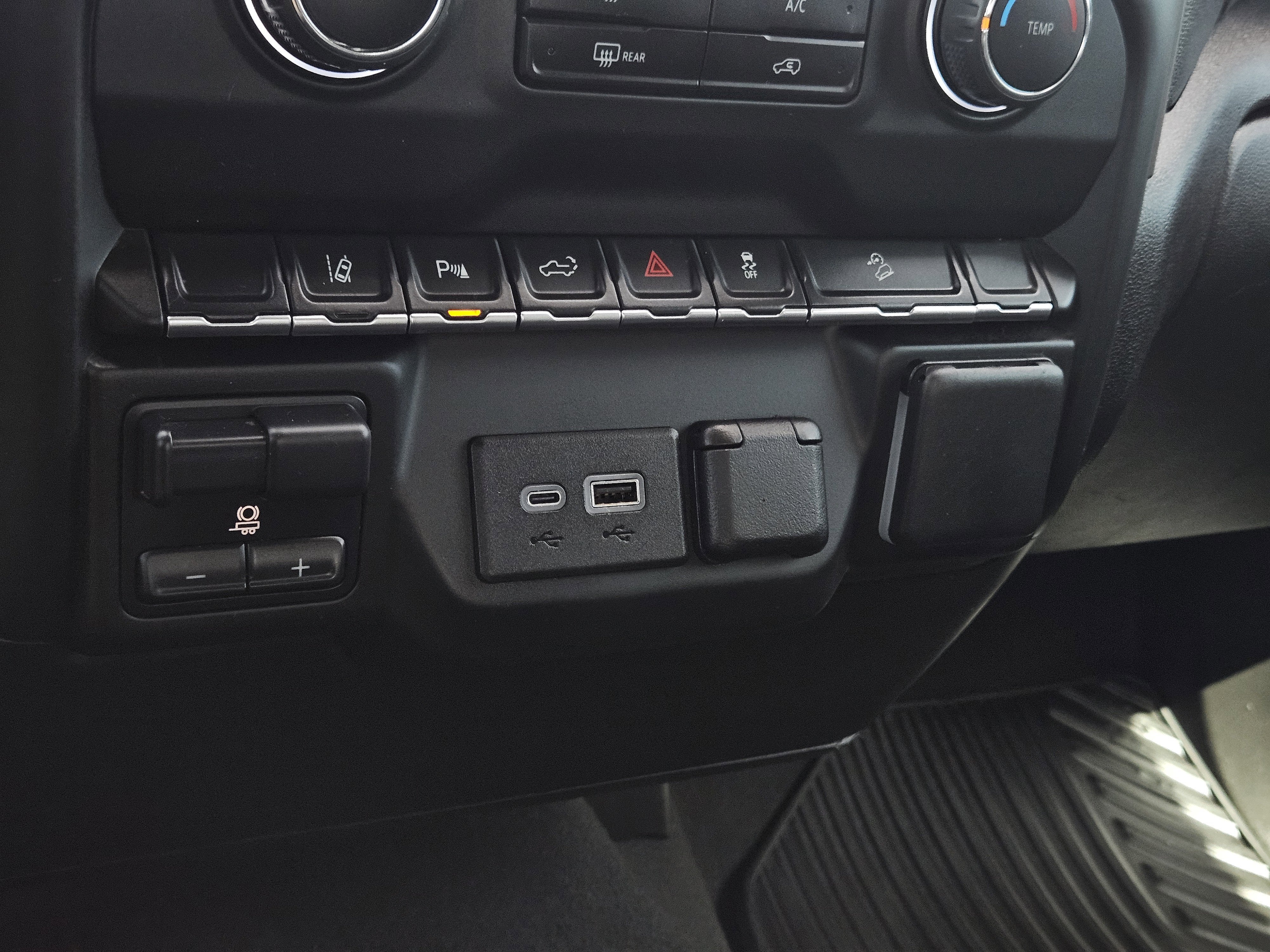 2024 Chevrolet Silverado 2500 HD Custom