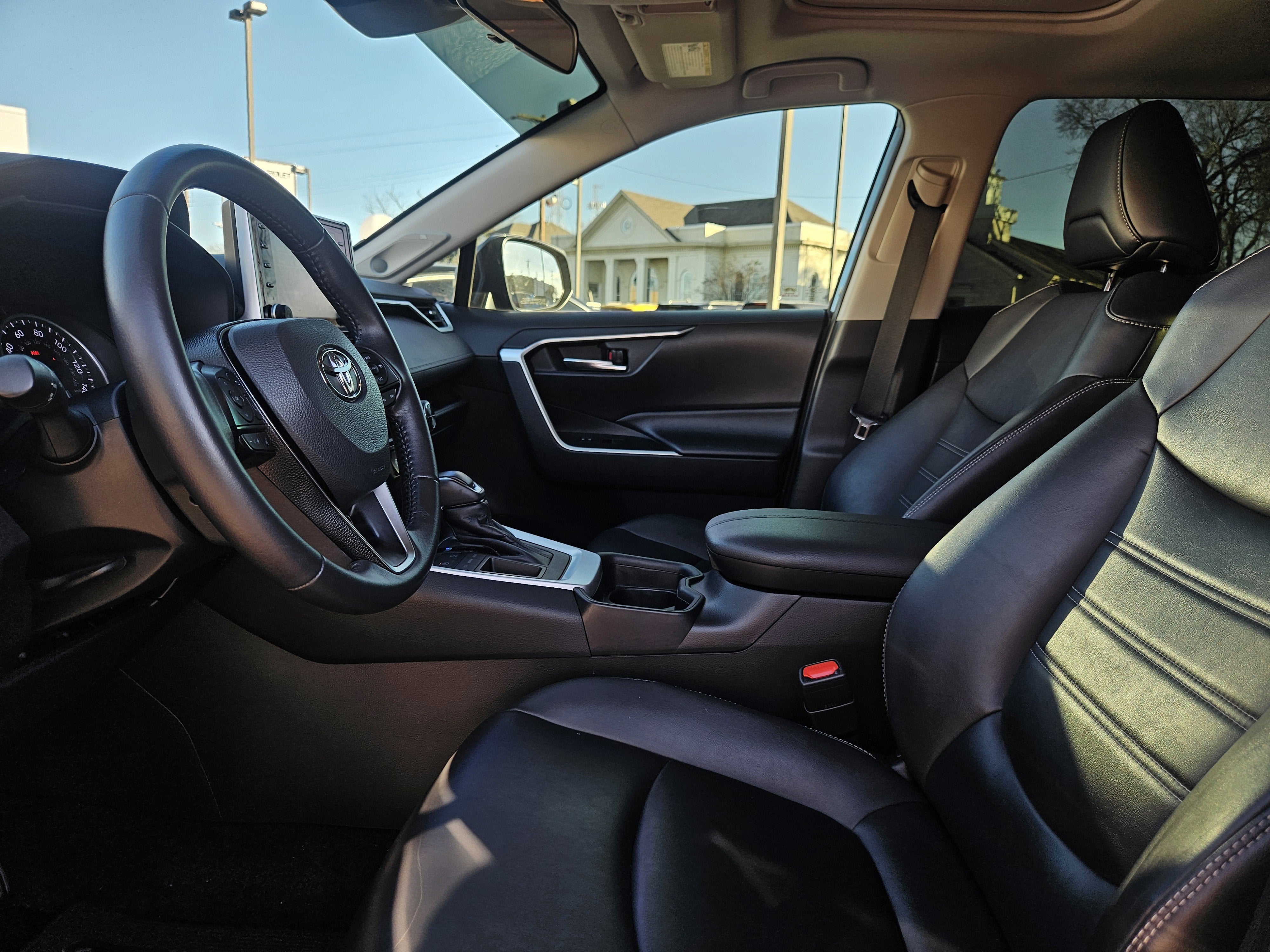 2020 Toyota RAV4 XLE Premium