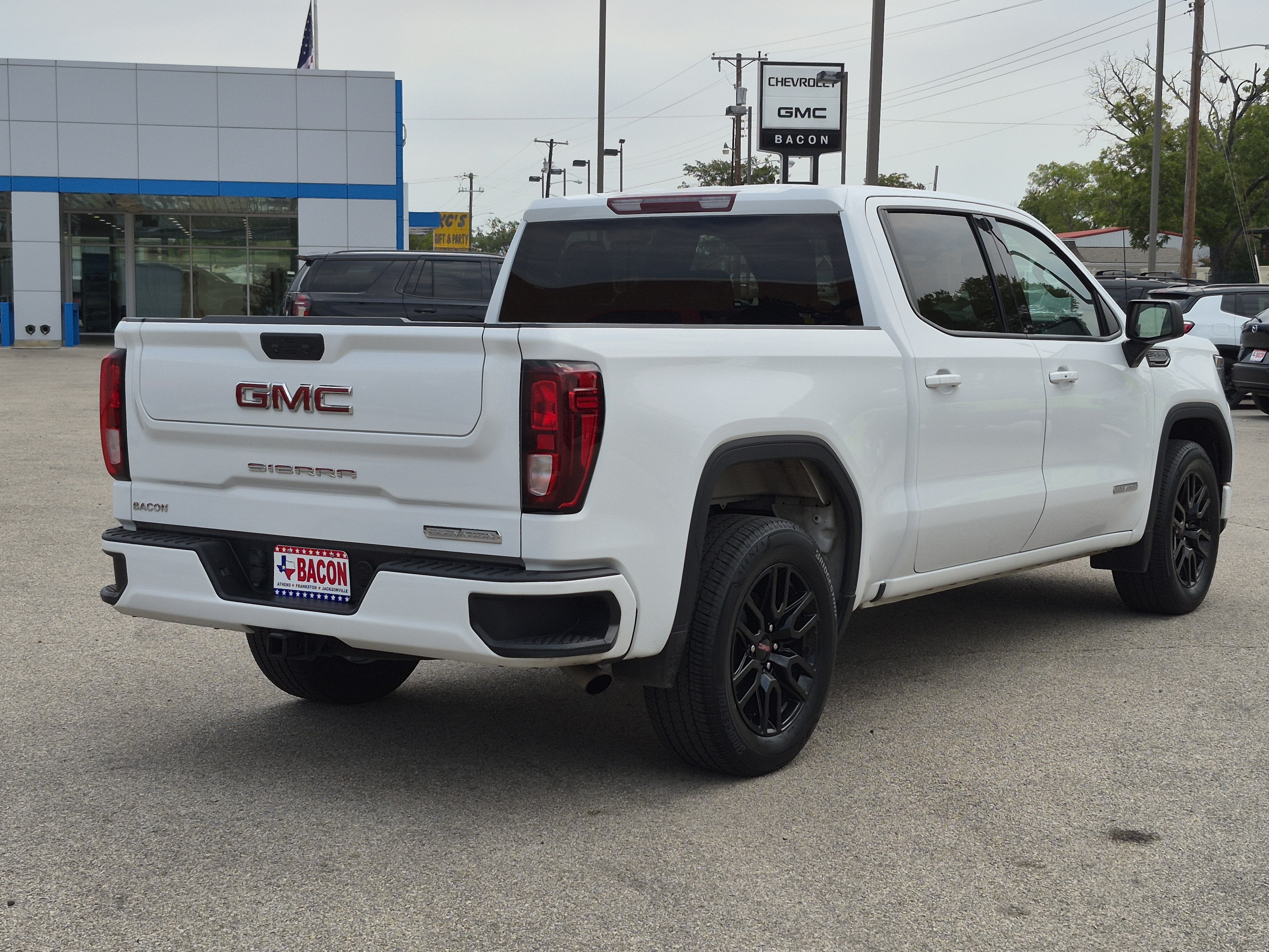 2024 GMC Sierra 1500 Elevation
