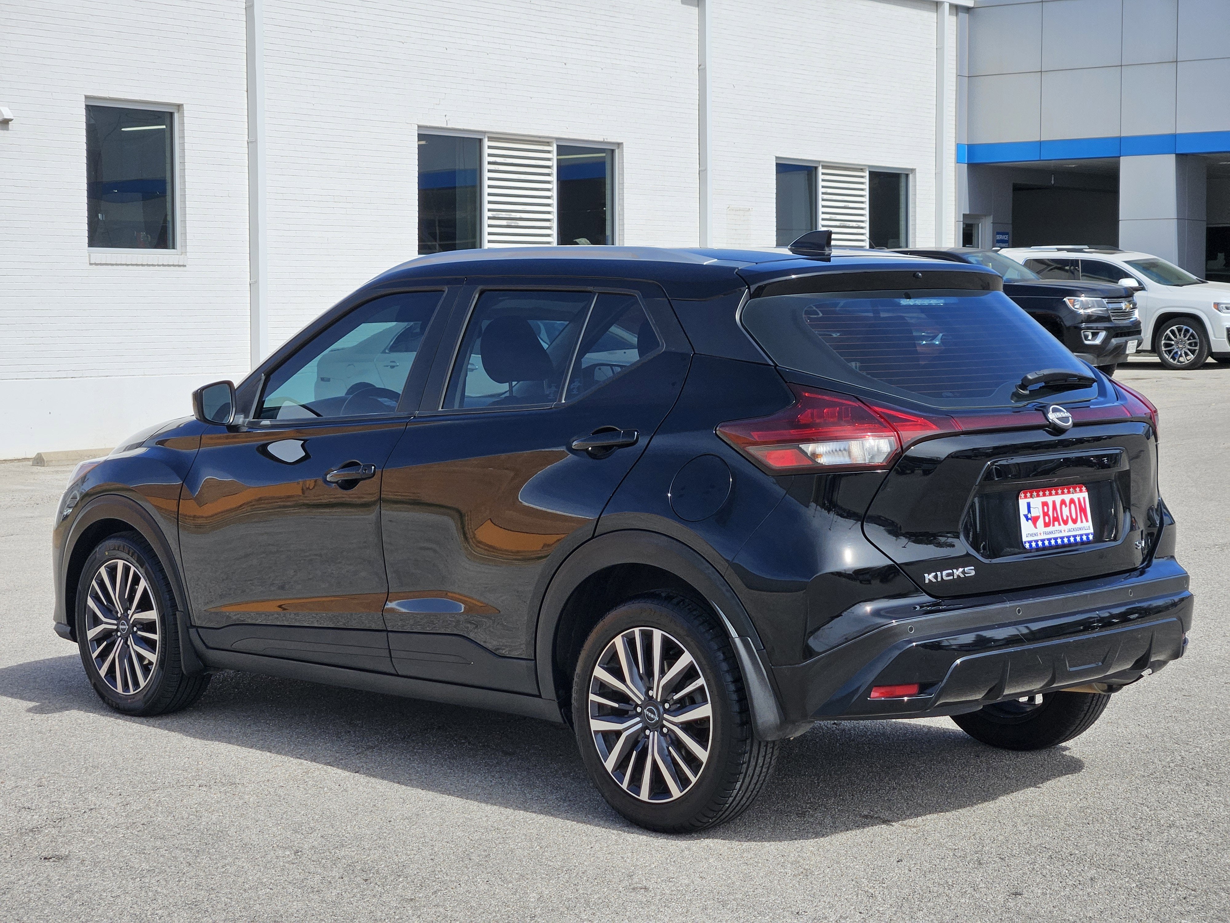 2022 Nissan Kicks SV