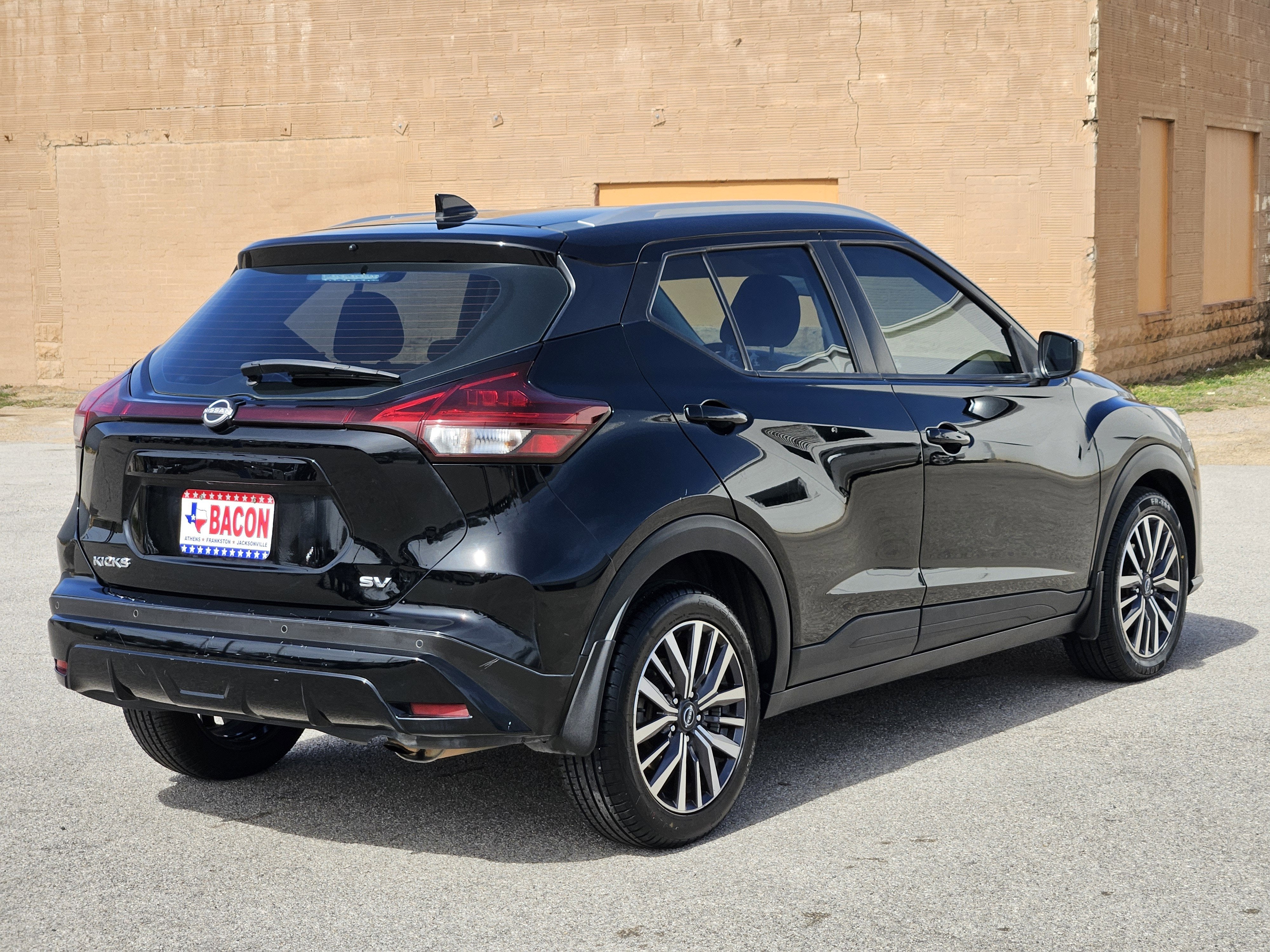 2022 Nissan Kicks SV