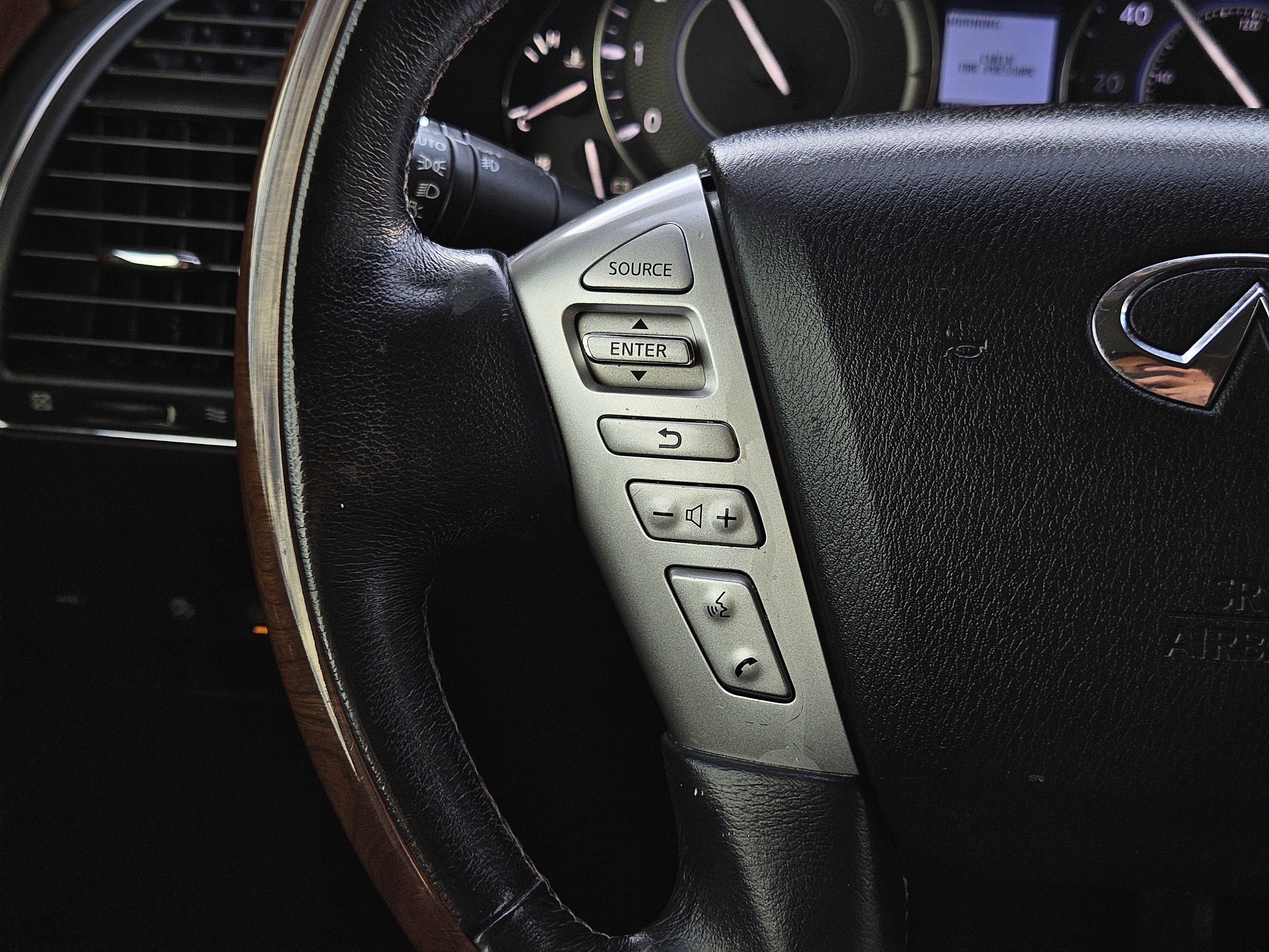 2019 INFINITI QX80 LUXE