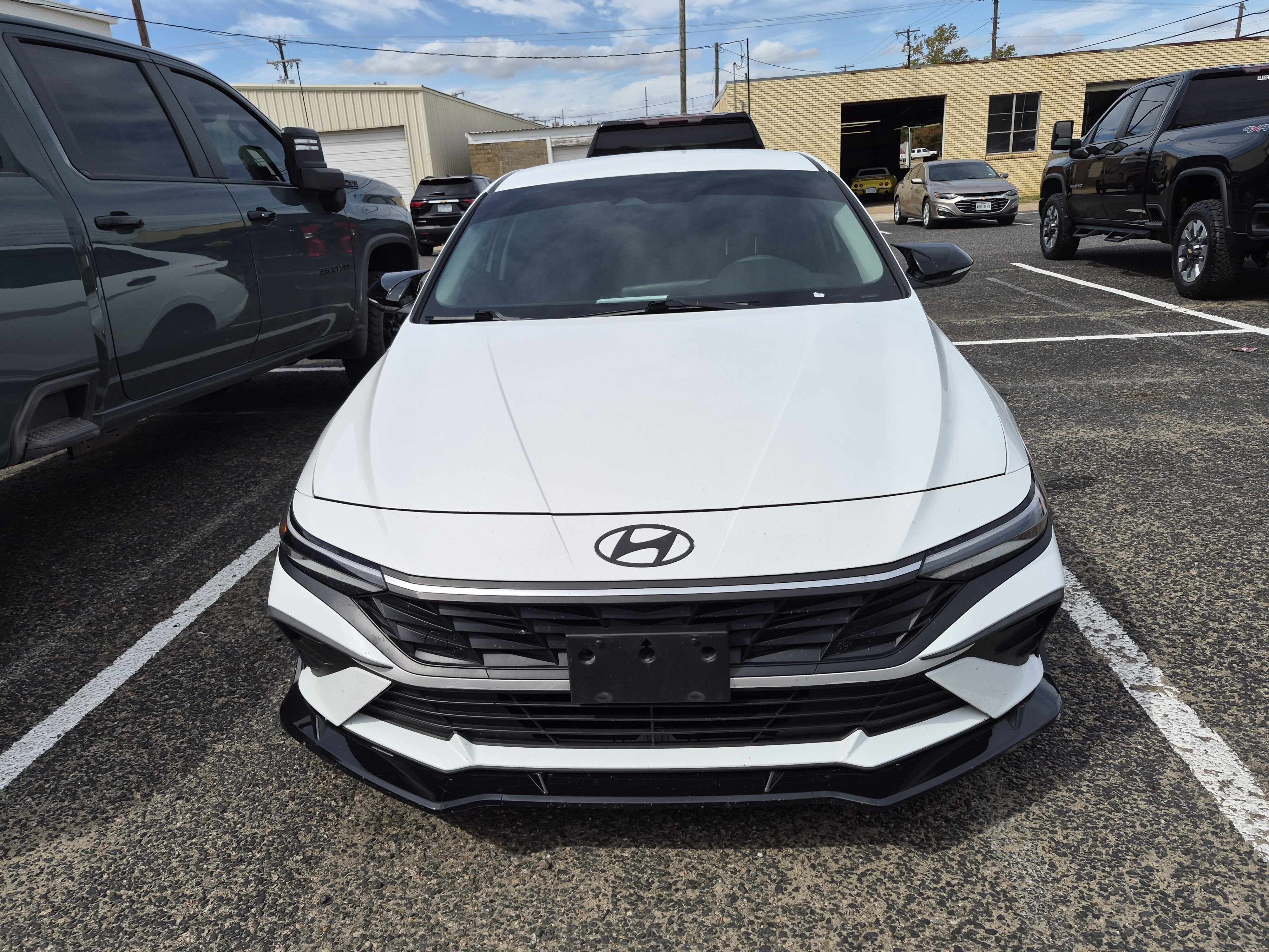 2024 Hyundai Elantra SE