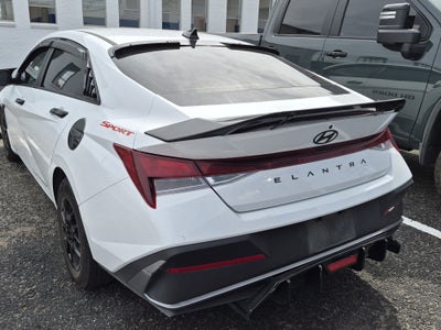 2024 Hyundai Elantra SE