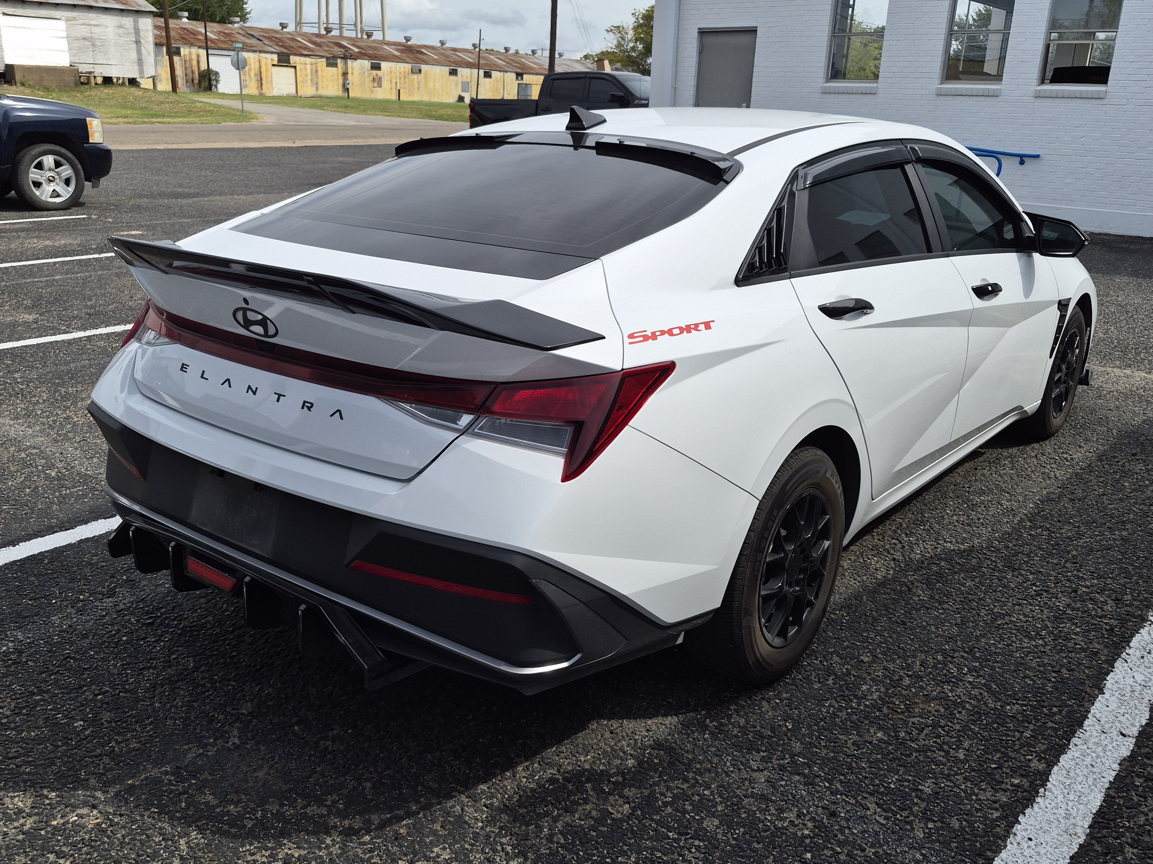 2024 Hyundai Elantra SE