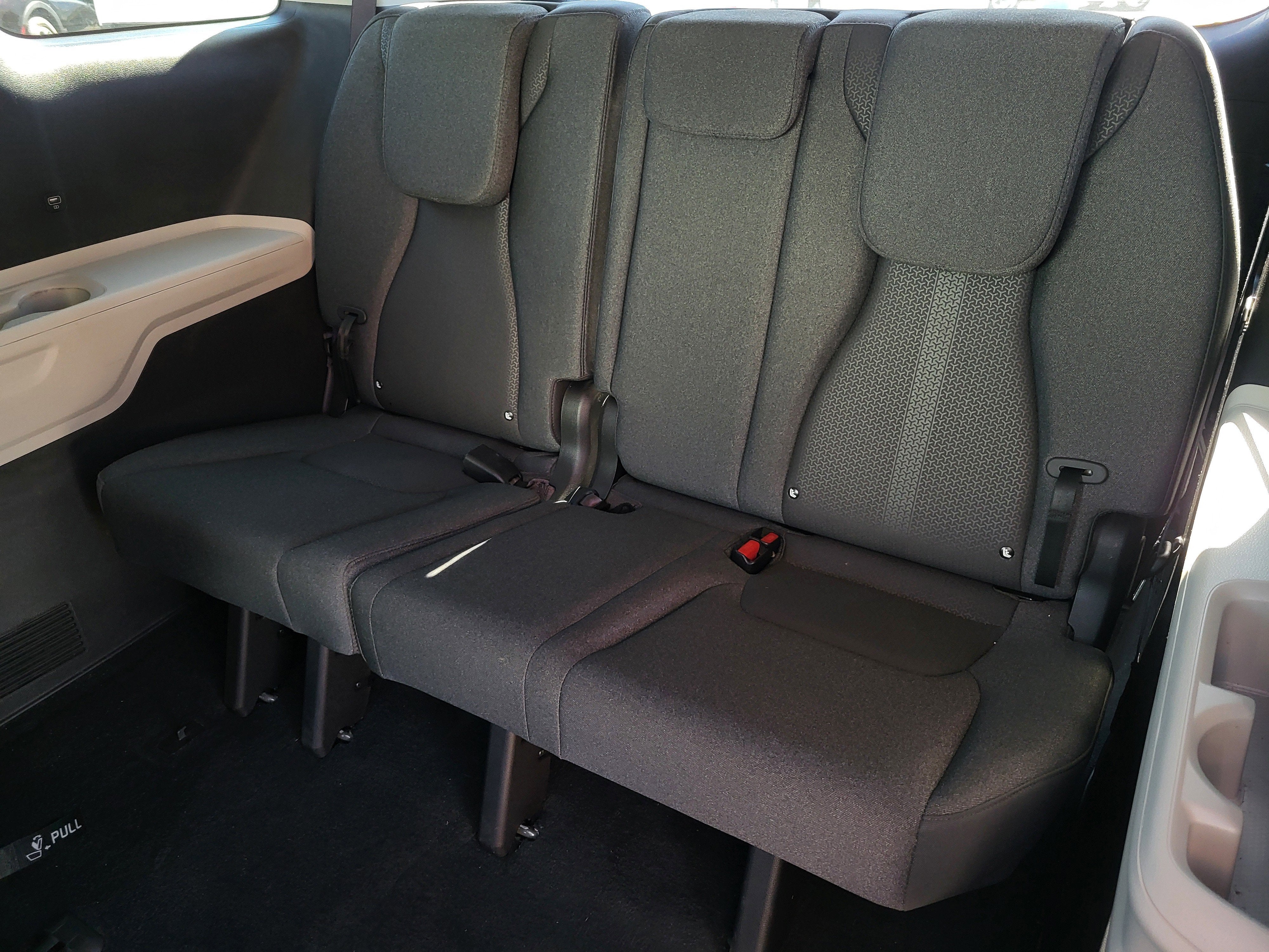 2022 Kia Carnival LX