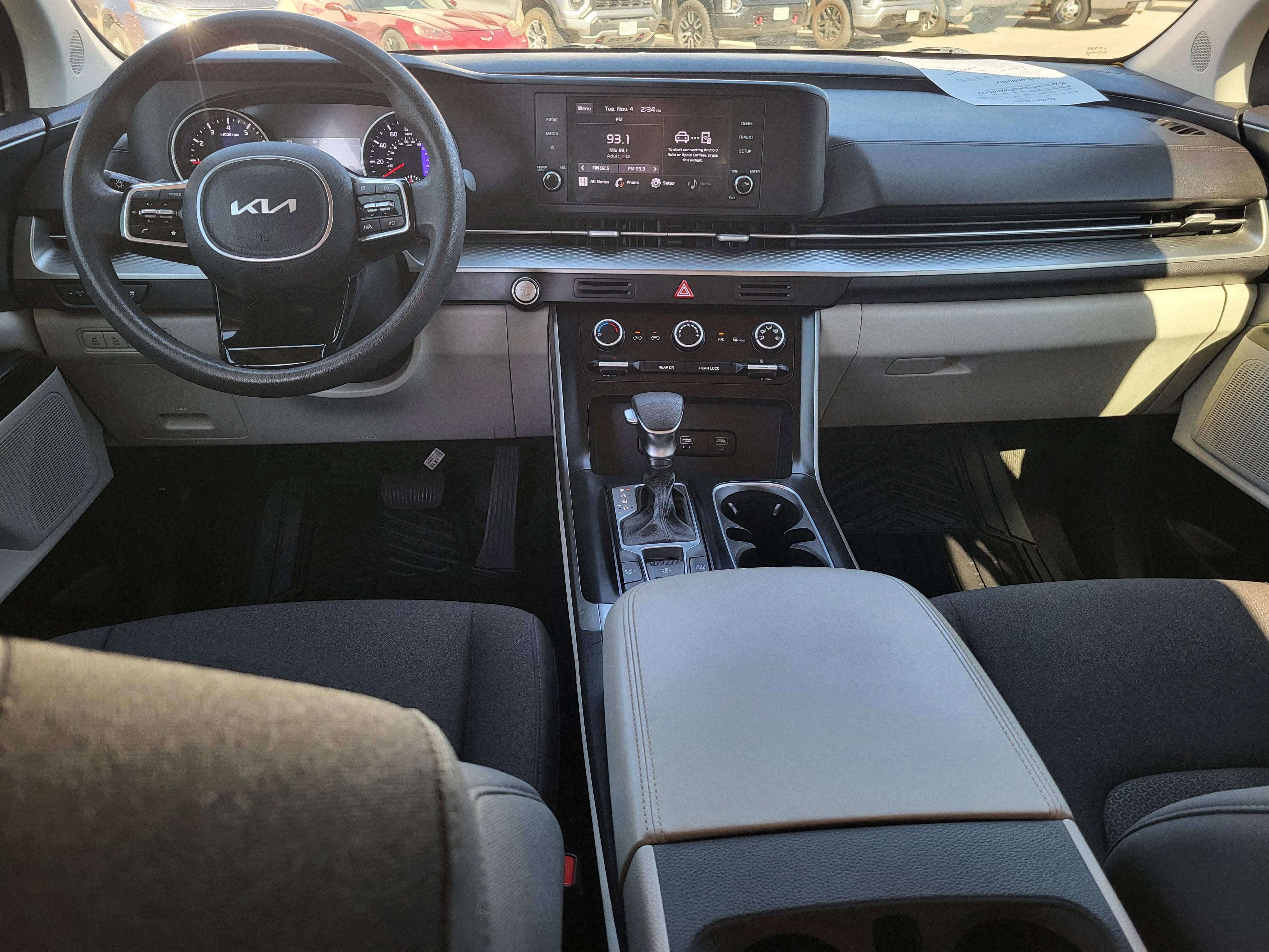 2022 Kia Carnival LX