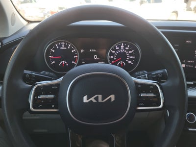 2022 Kia Carnival LX