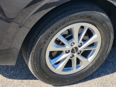 2022 Kia Carnival LX